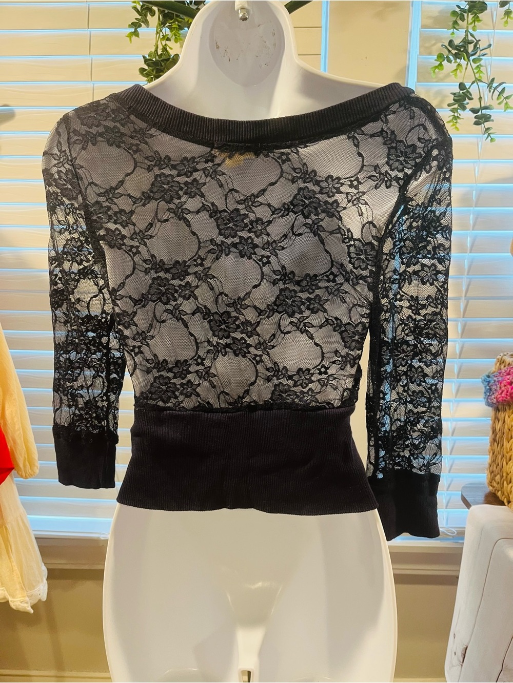 Zenana Outfitters Lace Navy Floral Button-Front Crop Top Cardigan - Picture 3 of 10